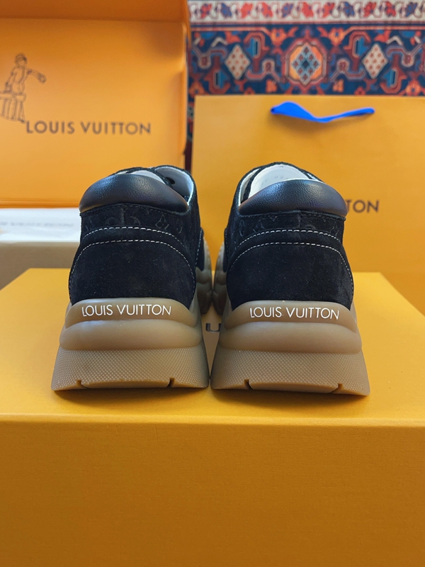 ルイヴィトン靴着用イメージ